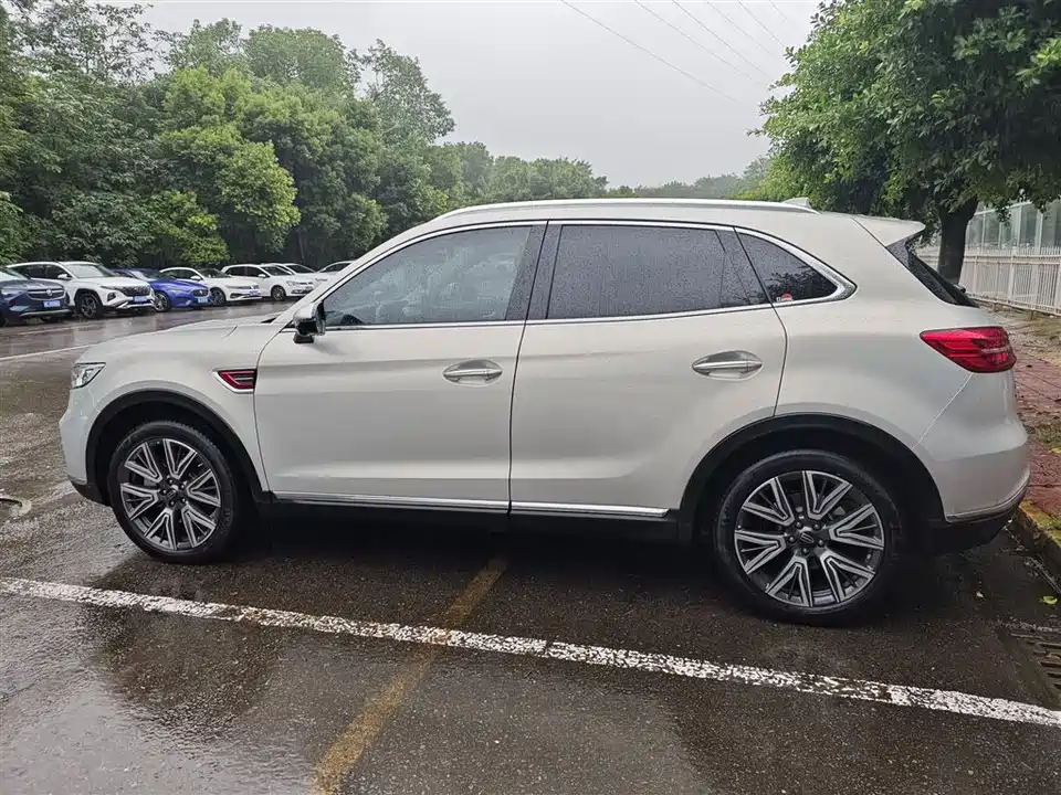 Hongqi HS5 Hongqi HS5