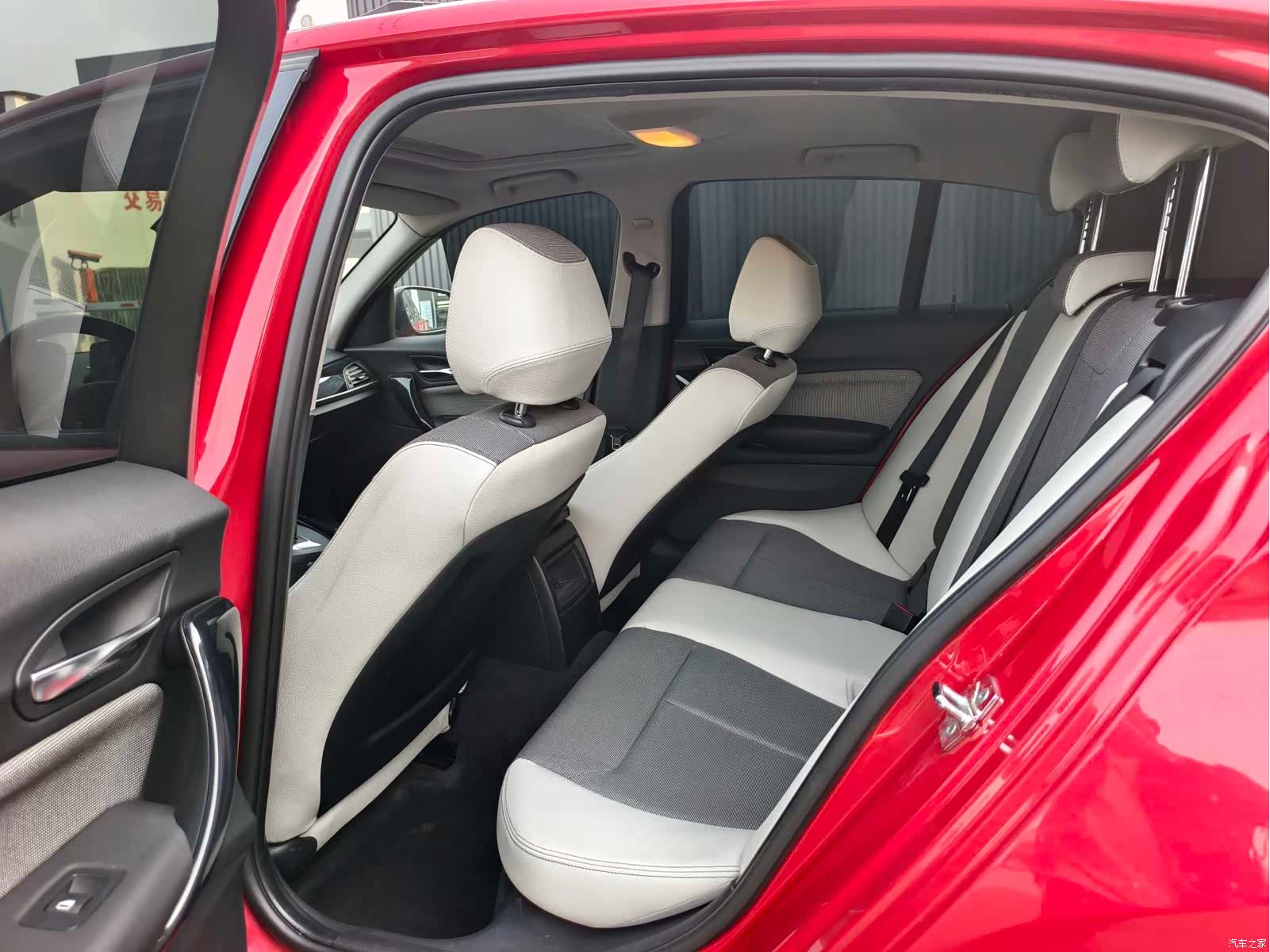 BMW 1 Series, 2012 11