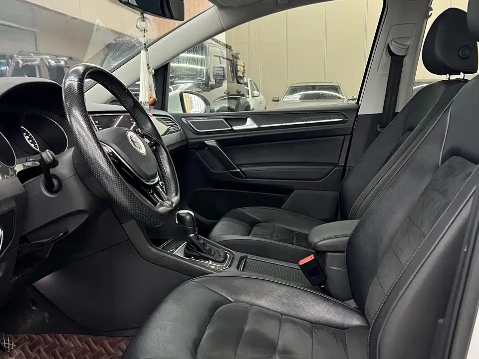 Volkswagen Golf*Jiayu