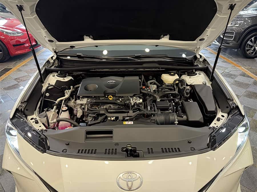 Toyota Camry 2025, фото 17