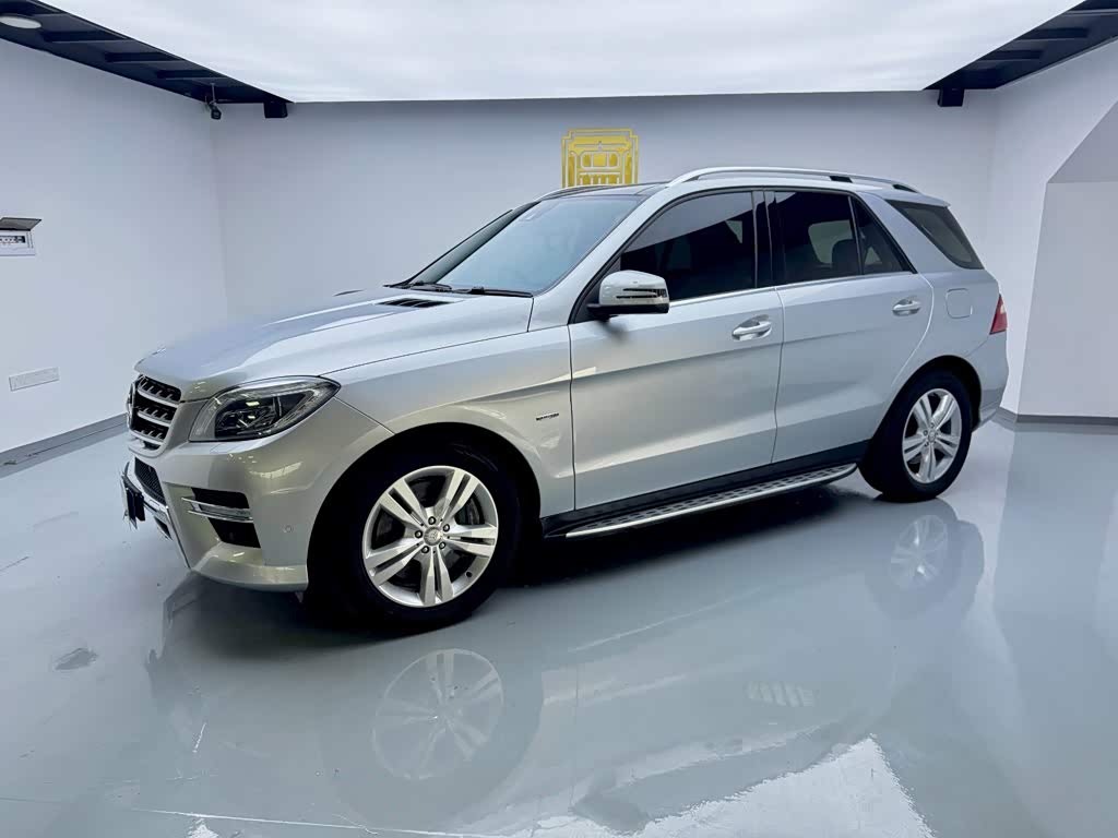 Mercedes-Benz M