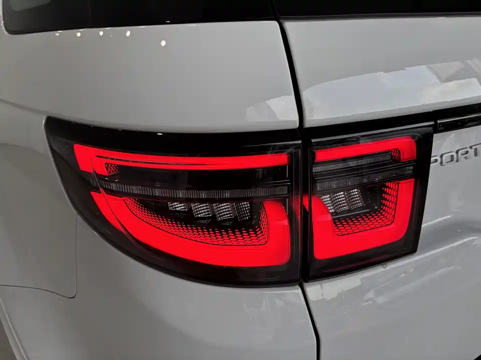 Land Rover Discover sports