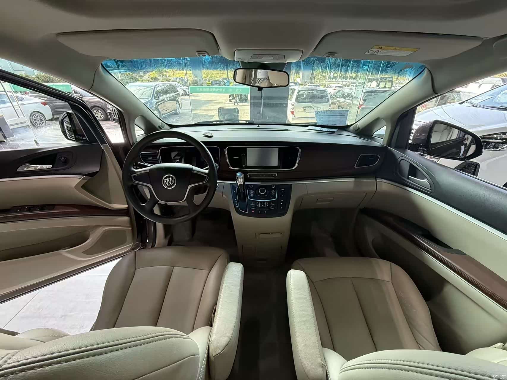 Buick GL8, 2016 13