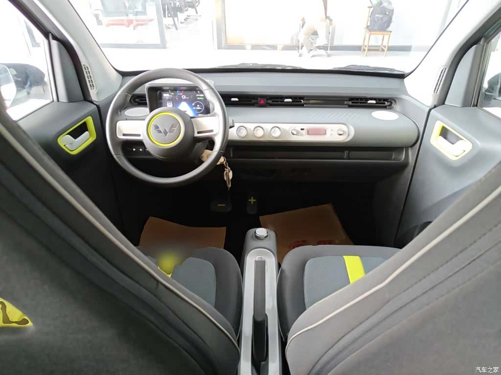 Wuling MINIEV, 2022 10