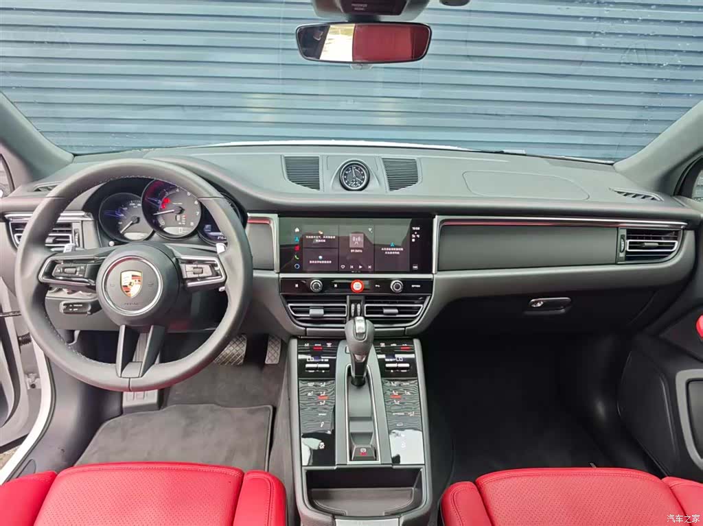 Porsche Macan, 2025 8