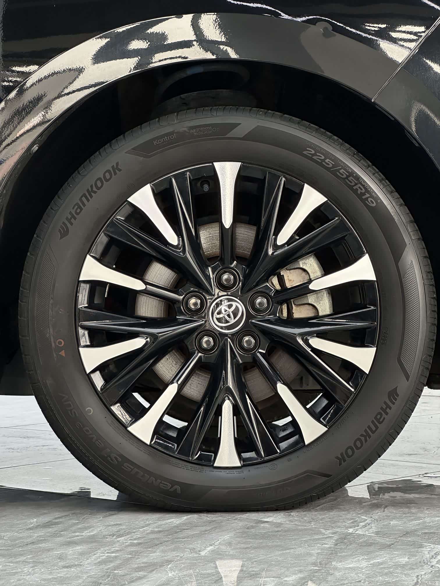 Toyota Alphard, 2024 8