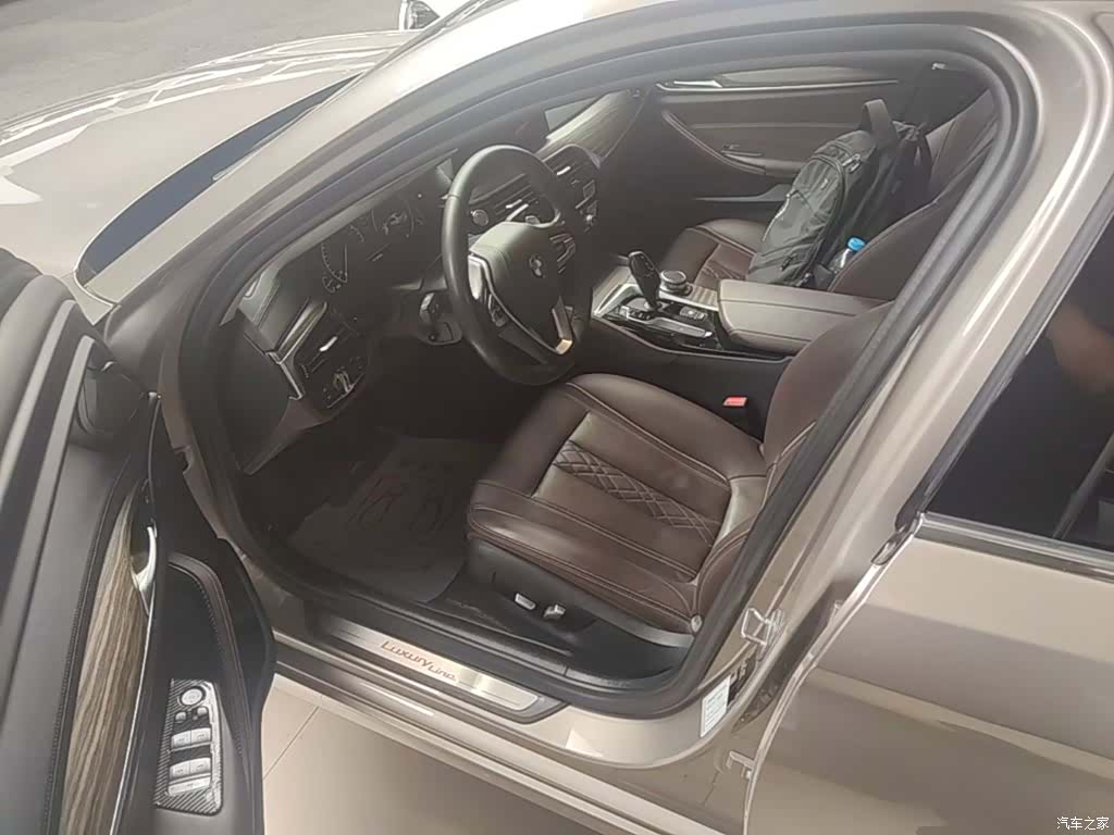 BMW 5 Series, 2019 16