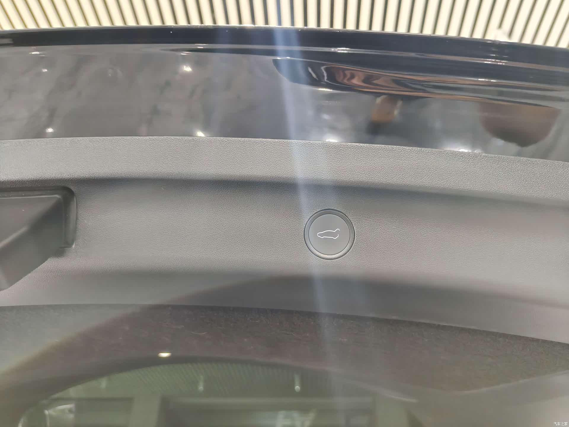 Tesla Model Y, 2023 20