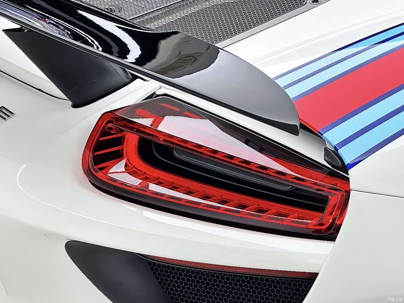 Porsche 918, 2016 15