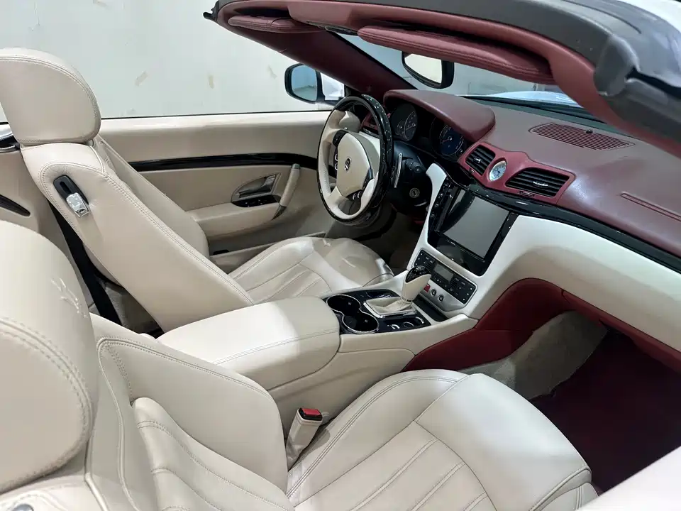Maserati GranCabrio