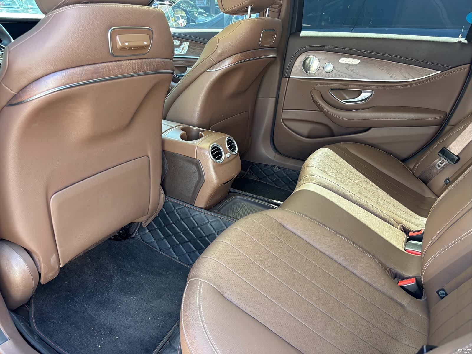 Mercedes-Benz E-Class, 2020 6