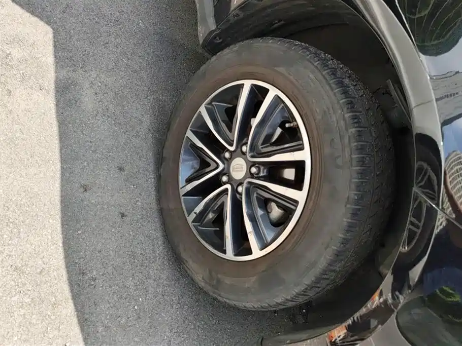 Geely Vision X6
