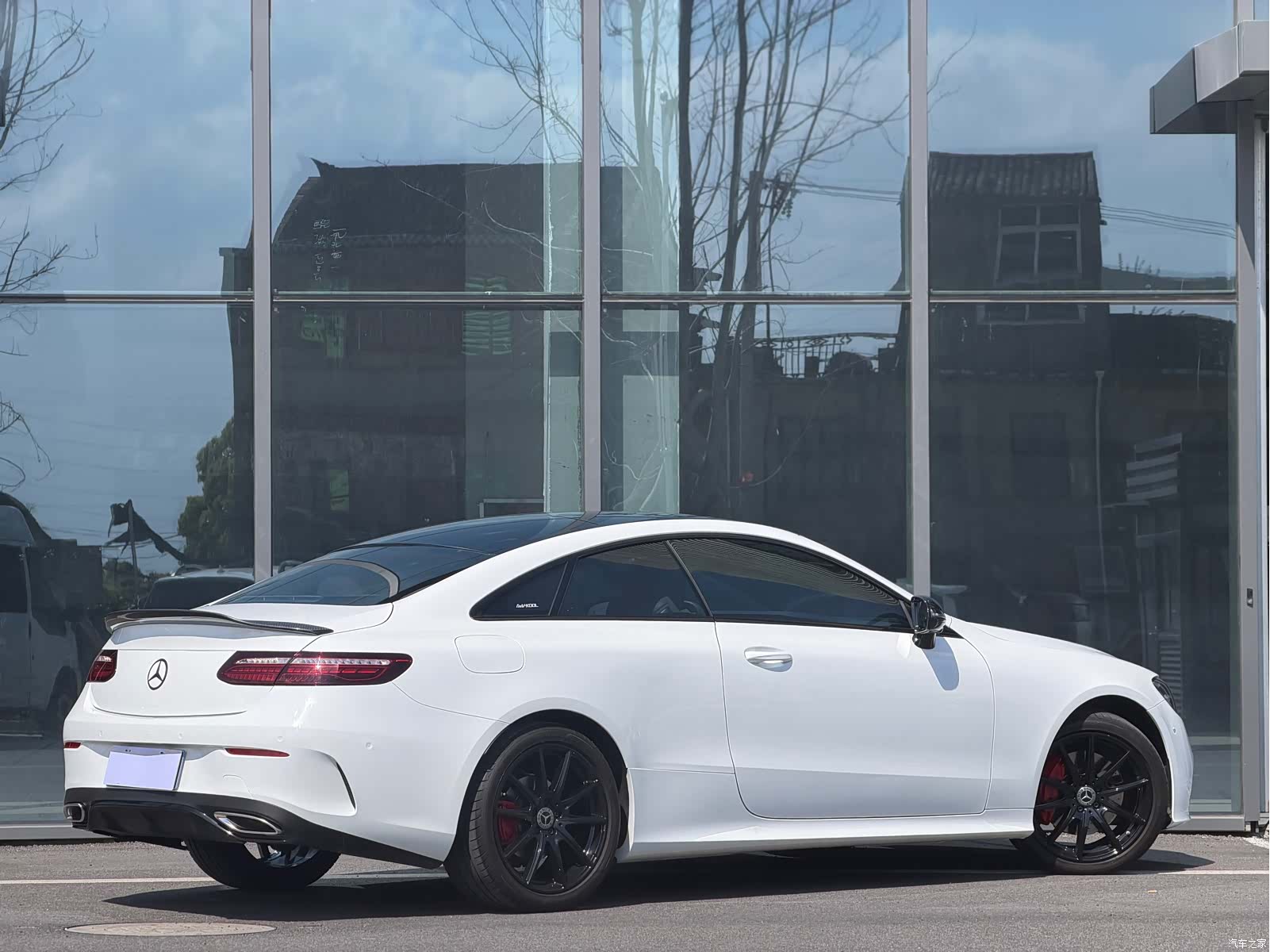 Mercedes-Benz E-Class, 2022 все фото