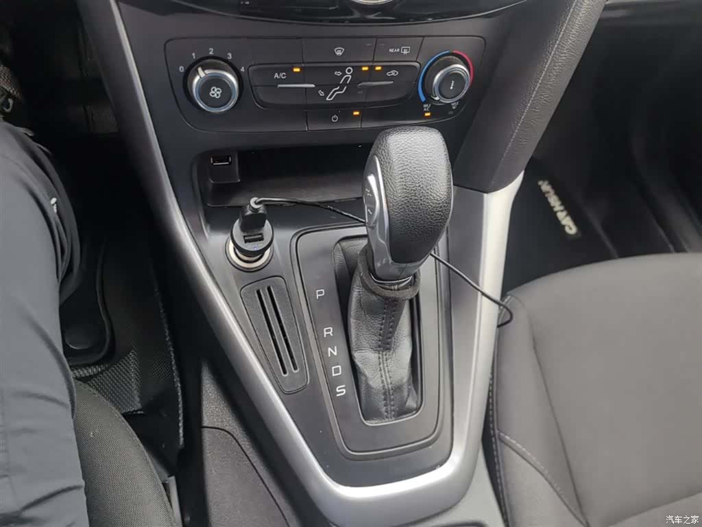 Ford Focus, 2015 14