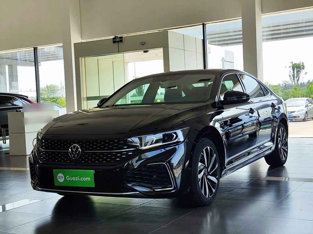 Volkswagen Passat 2022 330TSI Luxury