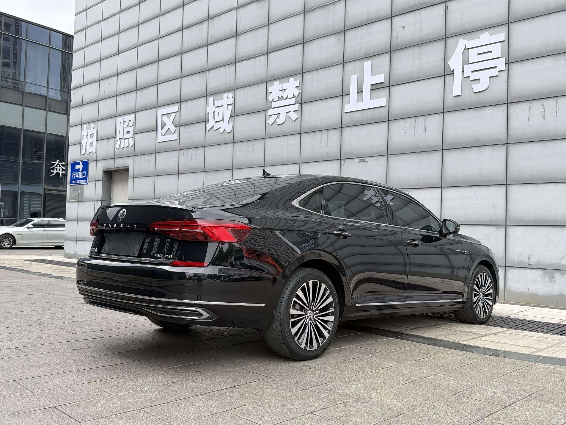 Volkswagen Passat, 2019 9