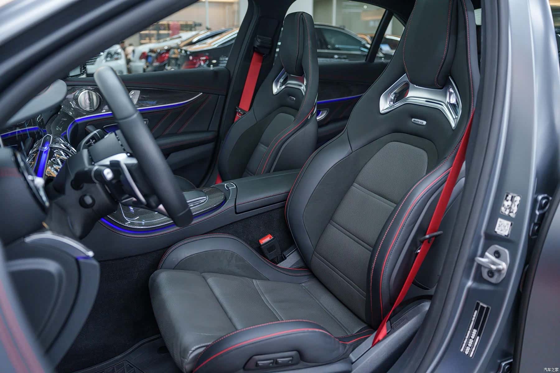 Mercedes-Benz E-Class, 2022 11