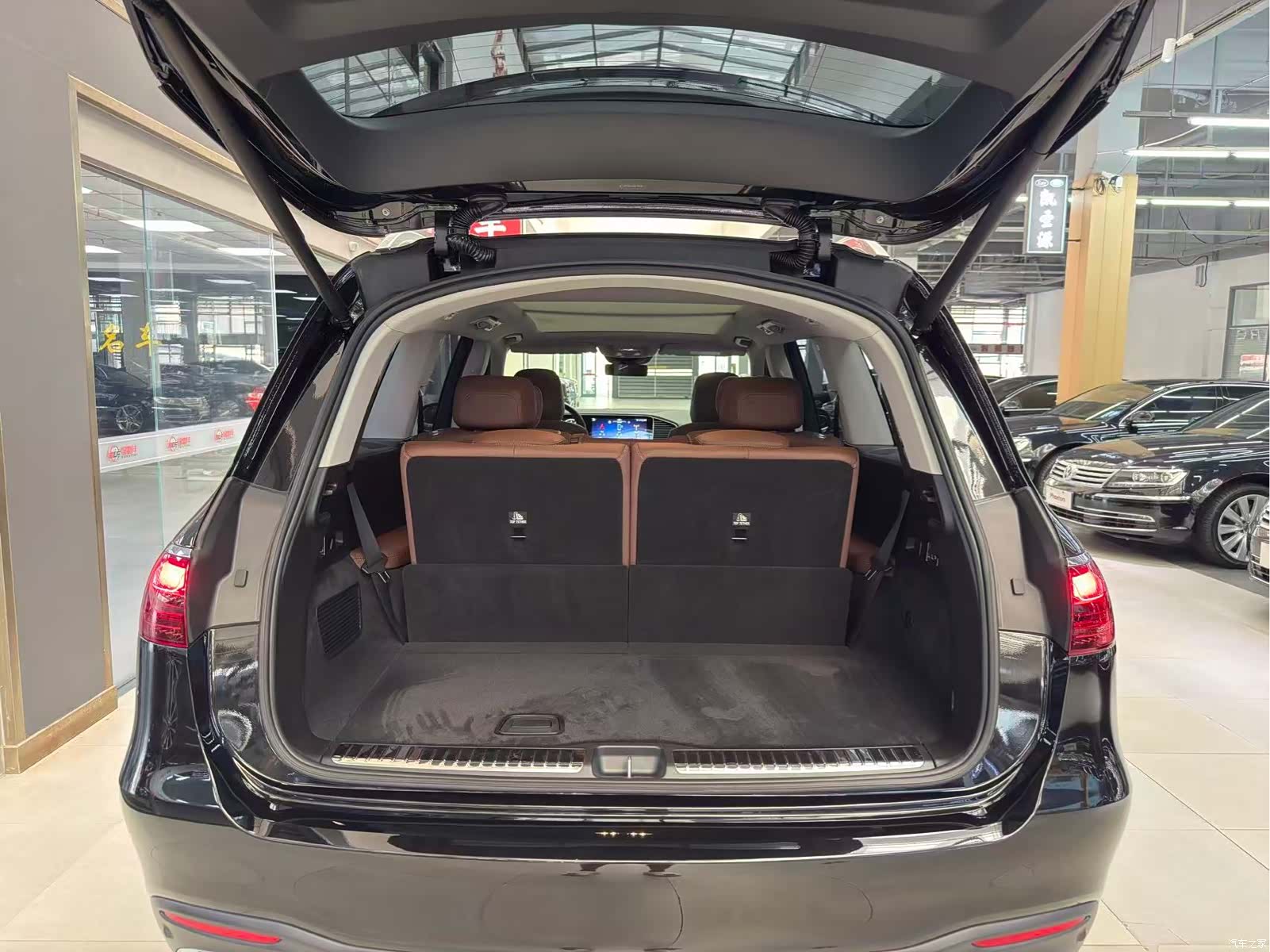Mercedes-Benz GLS, 2024 14