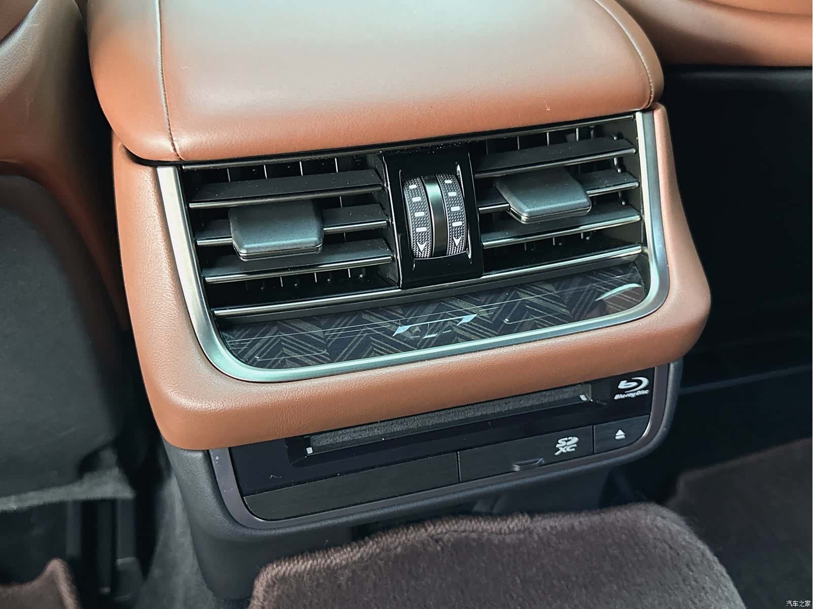 Lexus LS, 2019 13