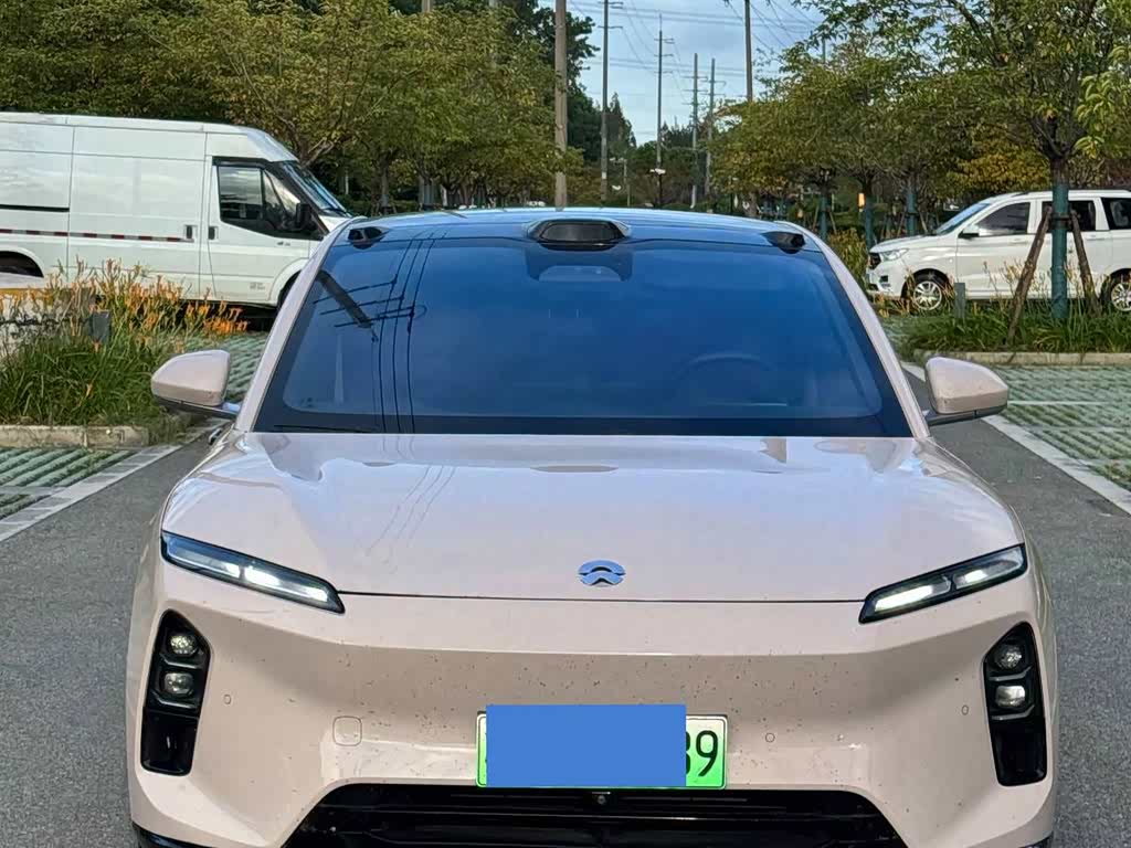 NIO ET5