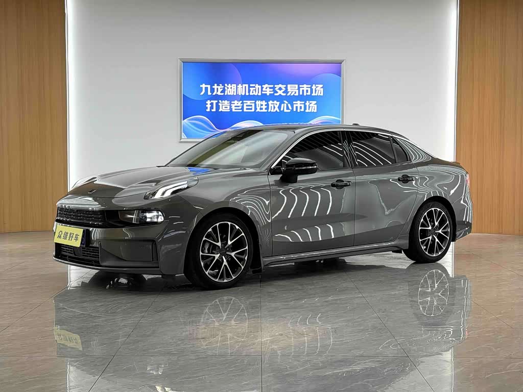 Lynk & Co 03