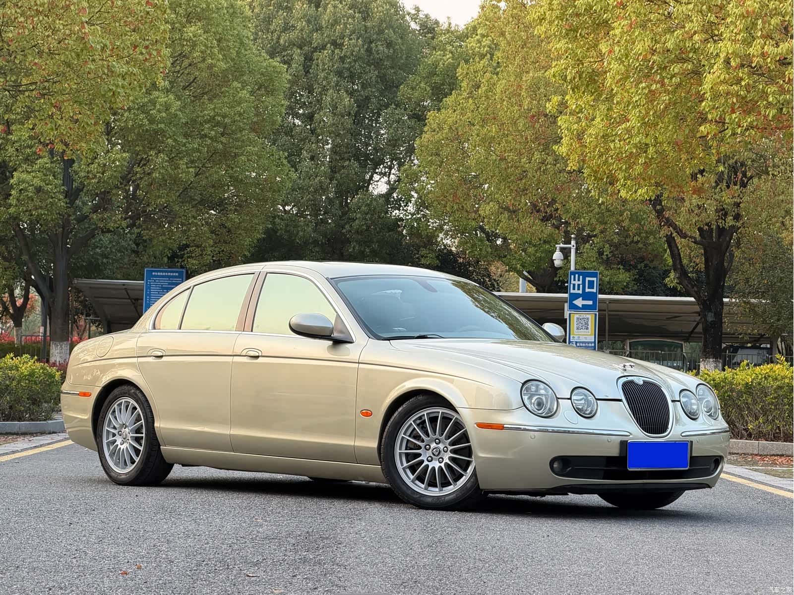 Jaguar S-TYPE, 2007 3