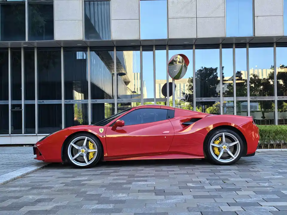 Ferrari 488