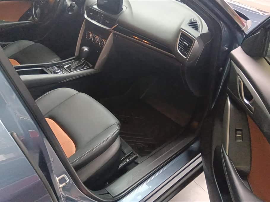 Mazda CX-4