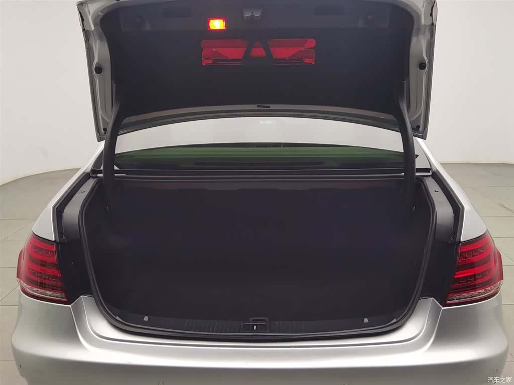 Mercedes-Benz E-Class, 2014 16