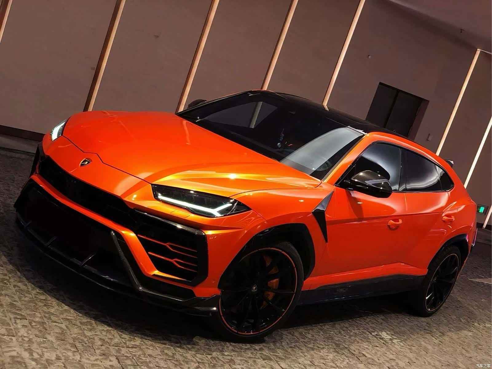 Lamborghini Urus, 2019 1