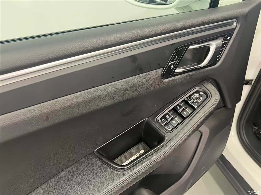 Porsche Macan, 2024 13