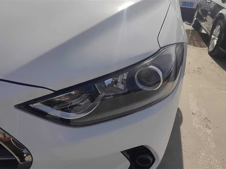 Hyundai Lead