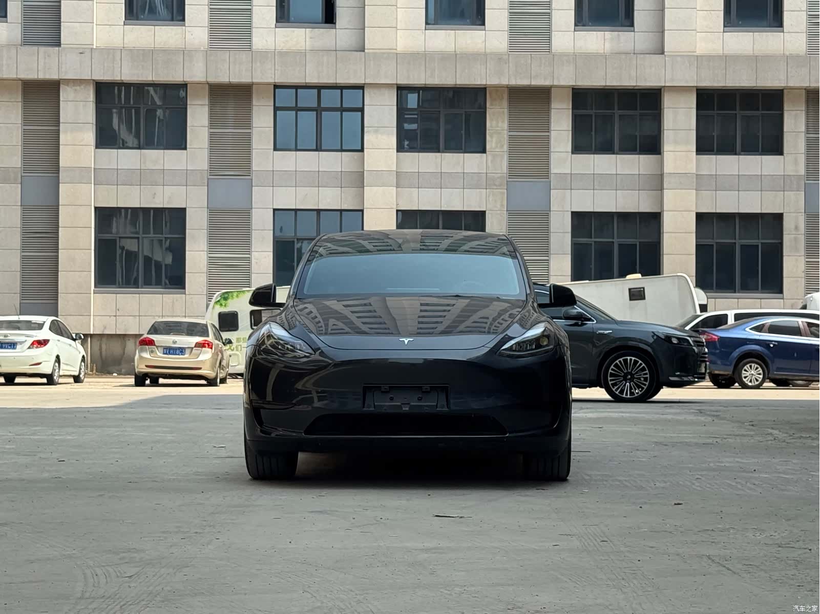 Tesla Model Y, 2025 2
