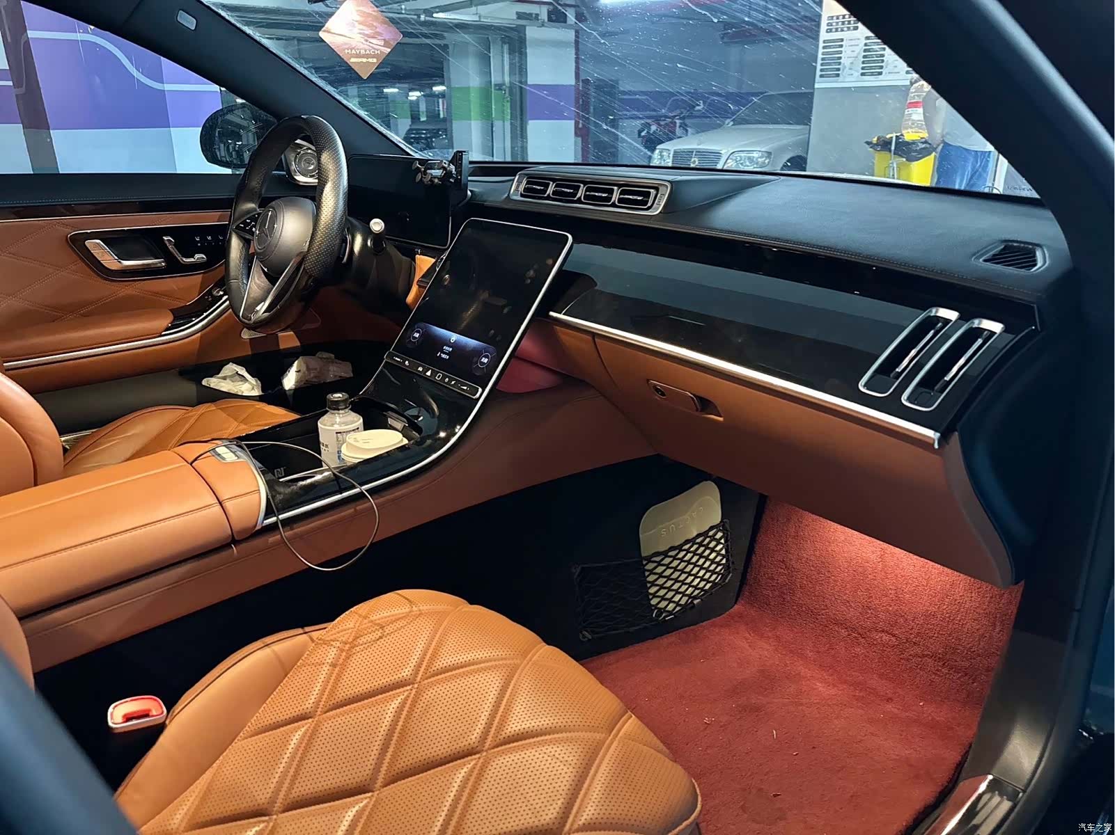 Maybach S-Class, 2023 10