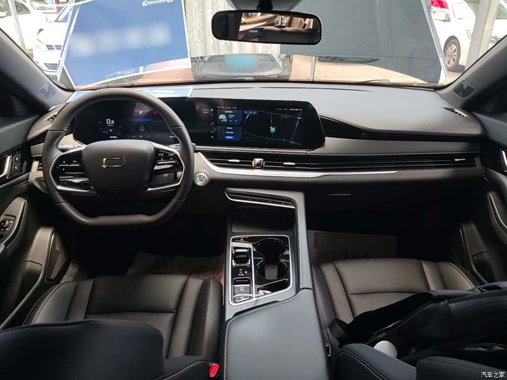 Bestune B70, 2025 10