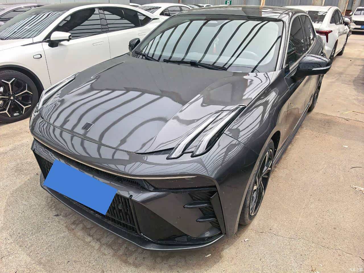 Lynk & Co 02