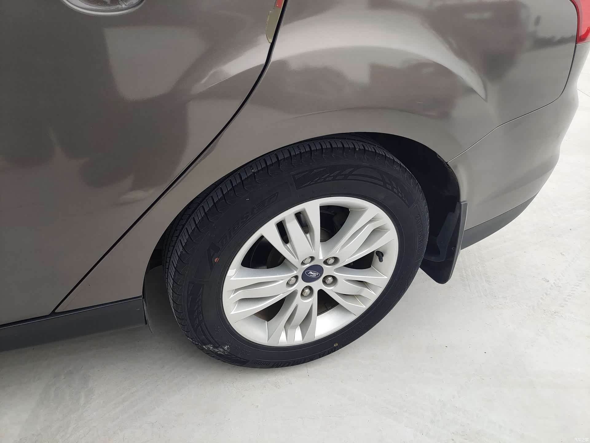 Ford Focus, 2014 11
