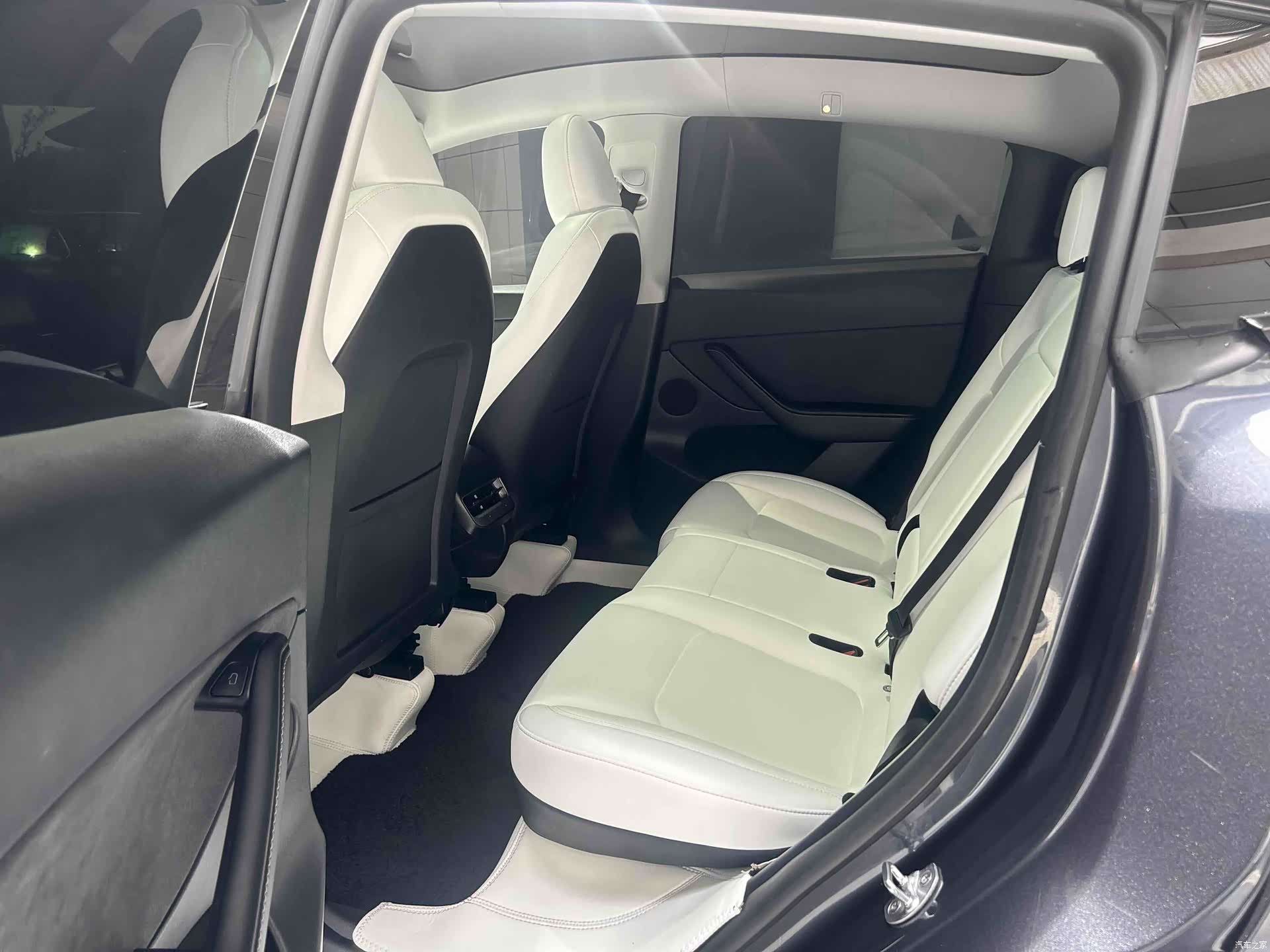 Tesla Model Y, 2024 3