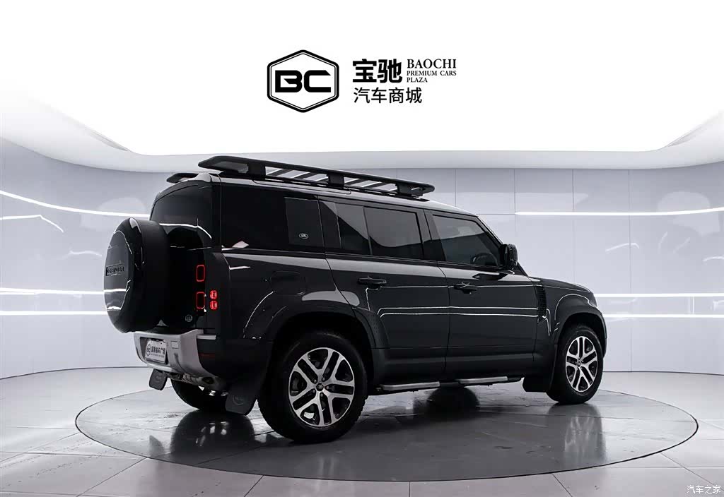 Land Rover Defender, 2024 3