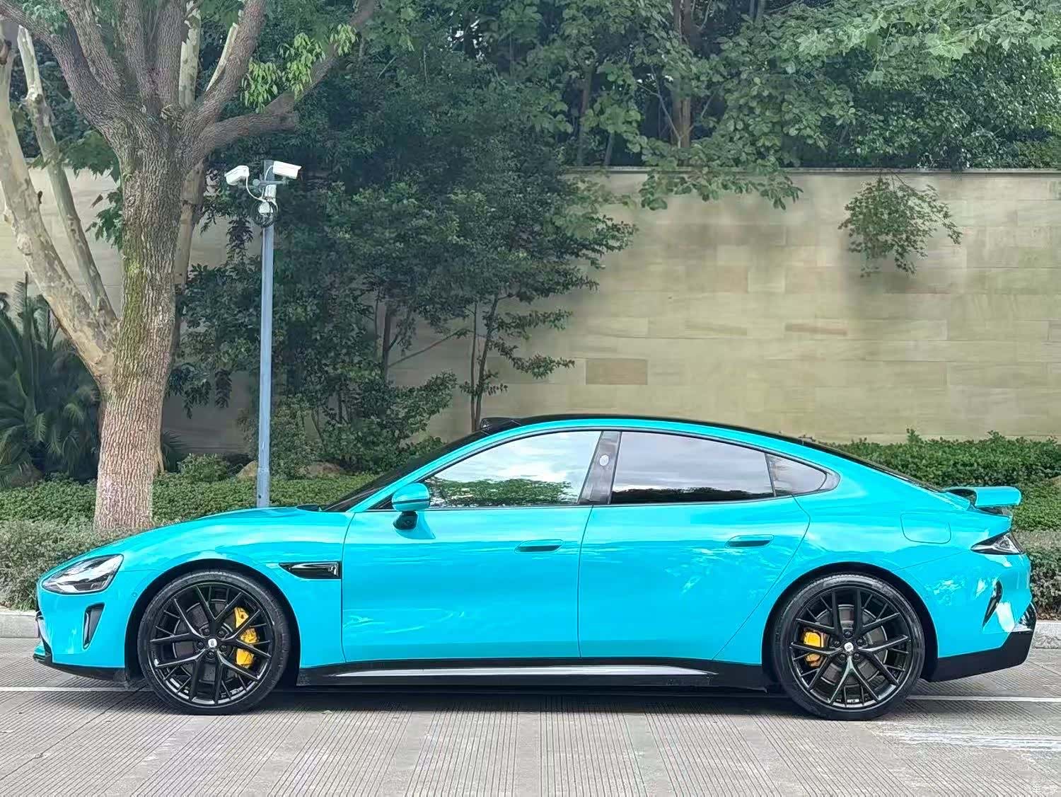 Xiaomi SU7, 2025 12