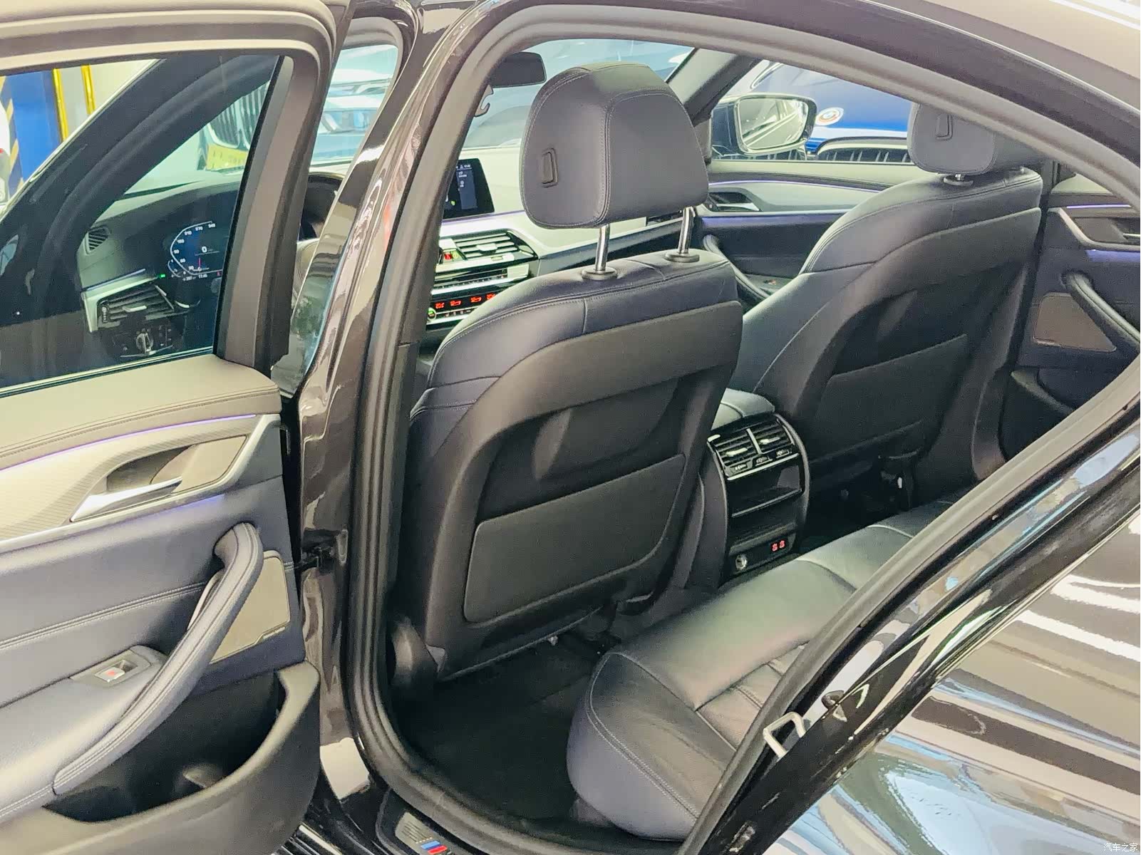 BMW 5 Series, 2020 6