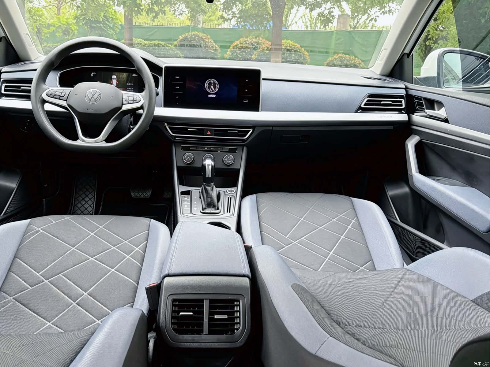Volkswagen Lavida, 2023 13