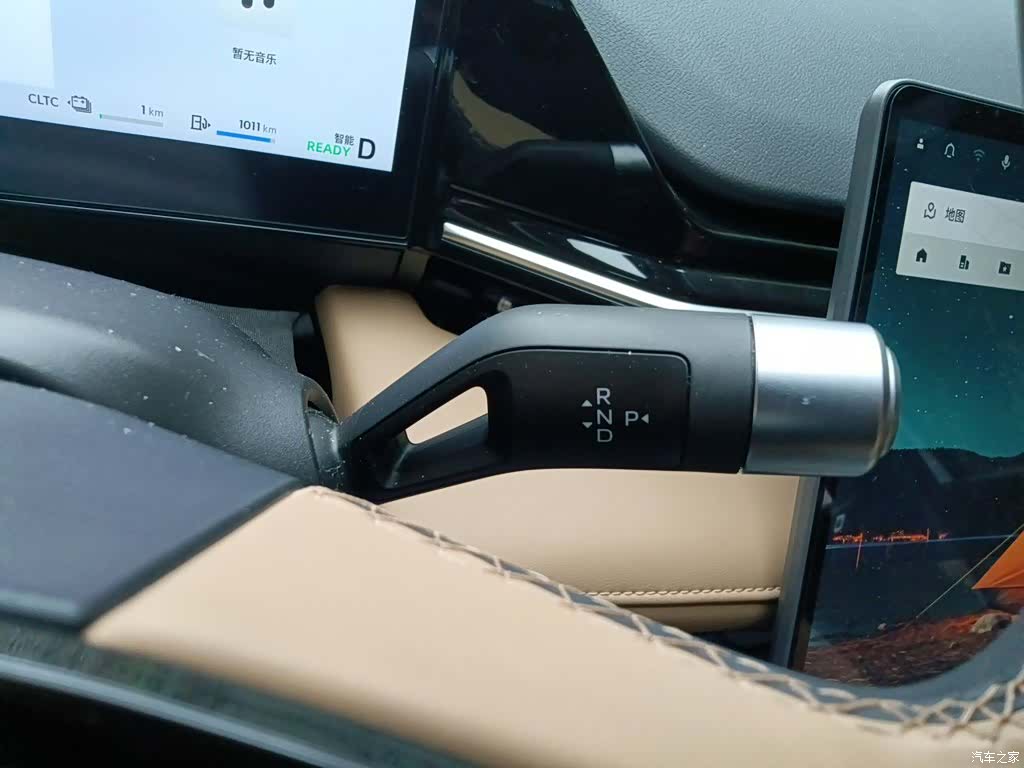 Geely Galaxy L6, 2024 11