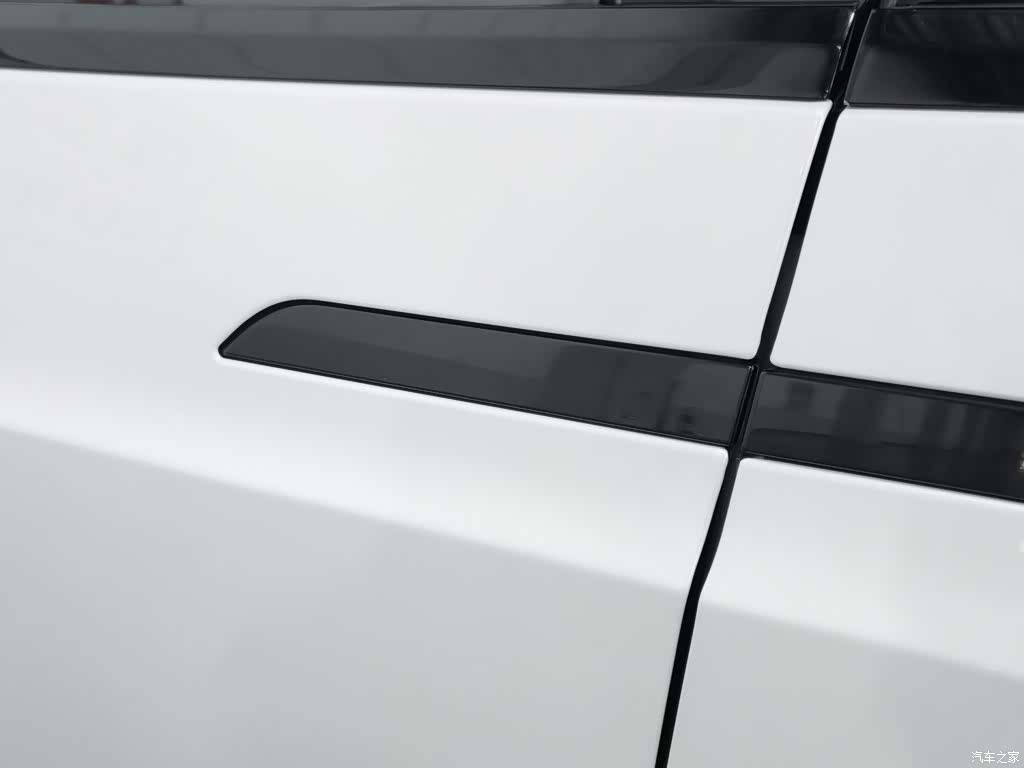 Tesla Model X, 2017 18