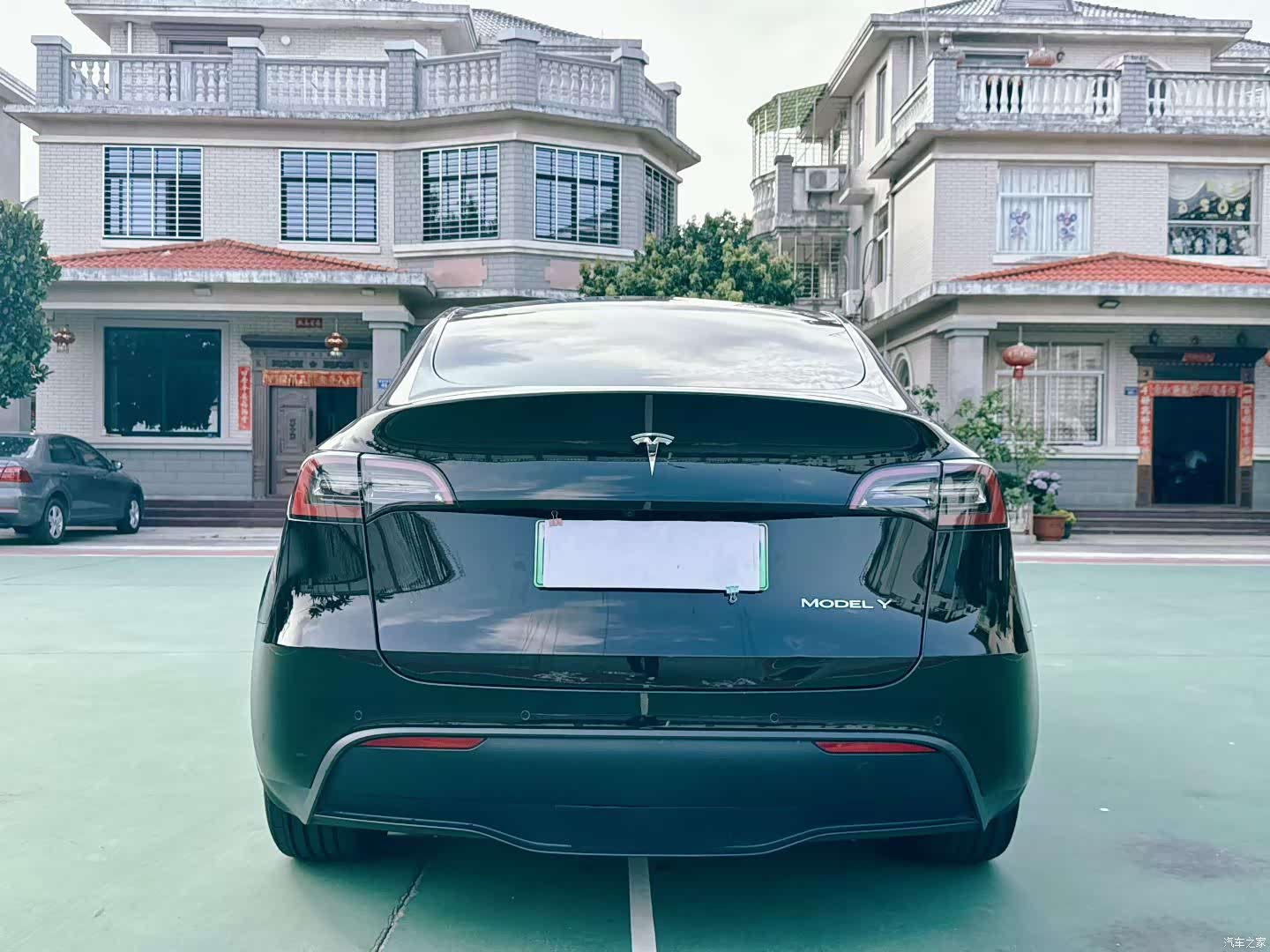 Tesla Model Y, 2024 8