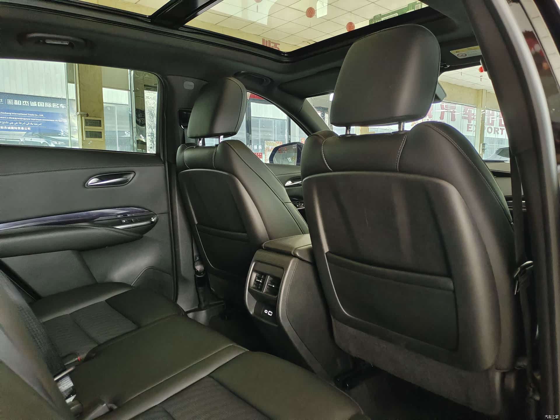 Cadillac XT4, 2022 24