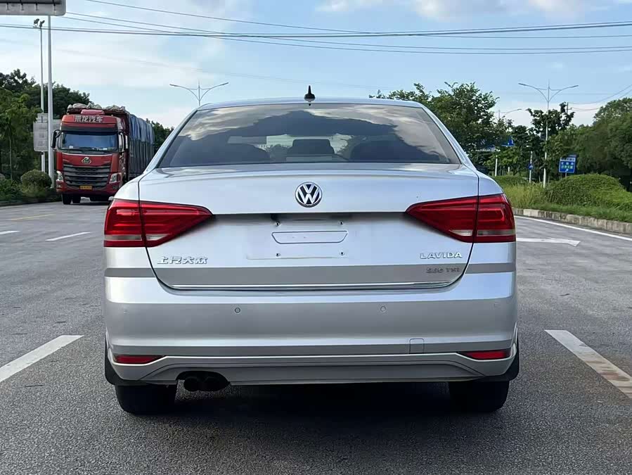 Volkswagen Lavida 2016, фото 6