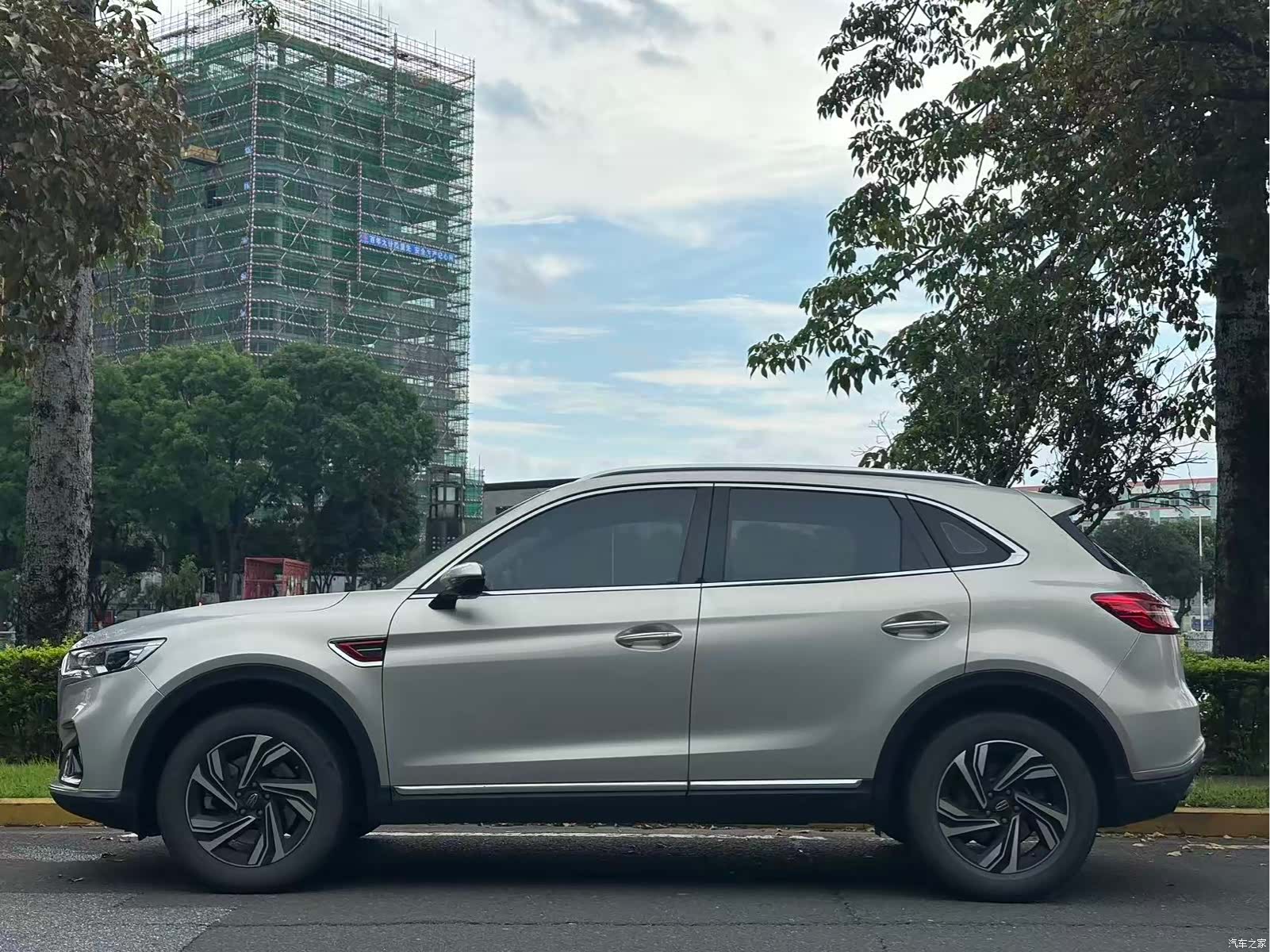 Hongqi HS5, 2022 3