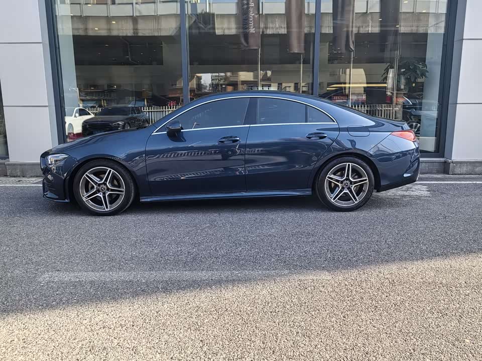 Mercedes-Benz CLA