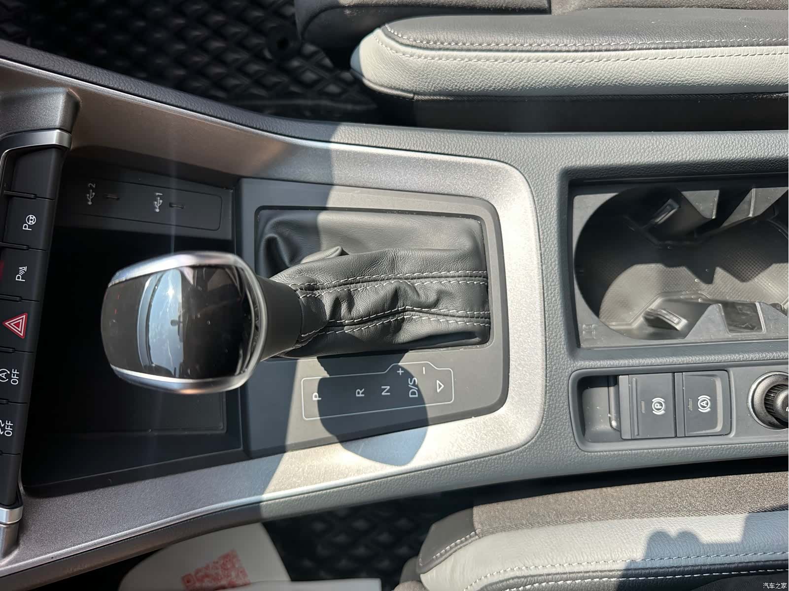 Audi Q3, 2023 11
